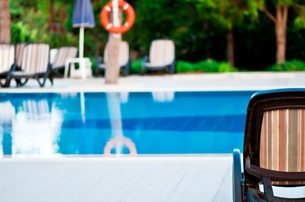 4 ideas to reinvigorate your pool deck