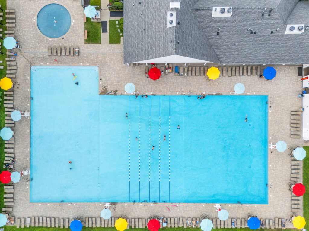How to Choose a Commercial Pool Management Company: A Buyer’s Guide